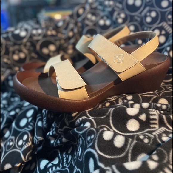 Brand new REGETTA CANOE shoes - Picture 3 of 8